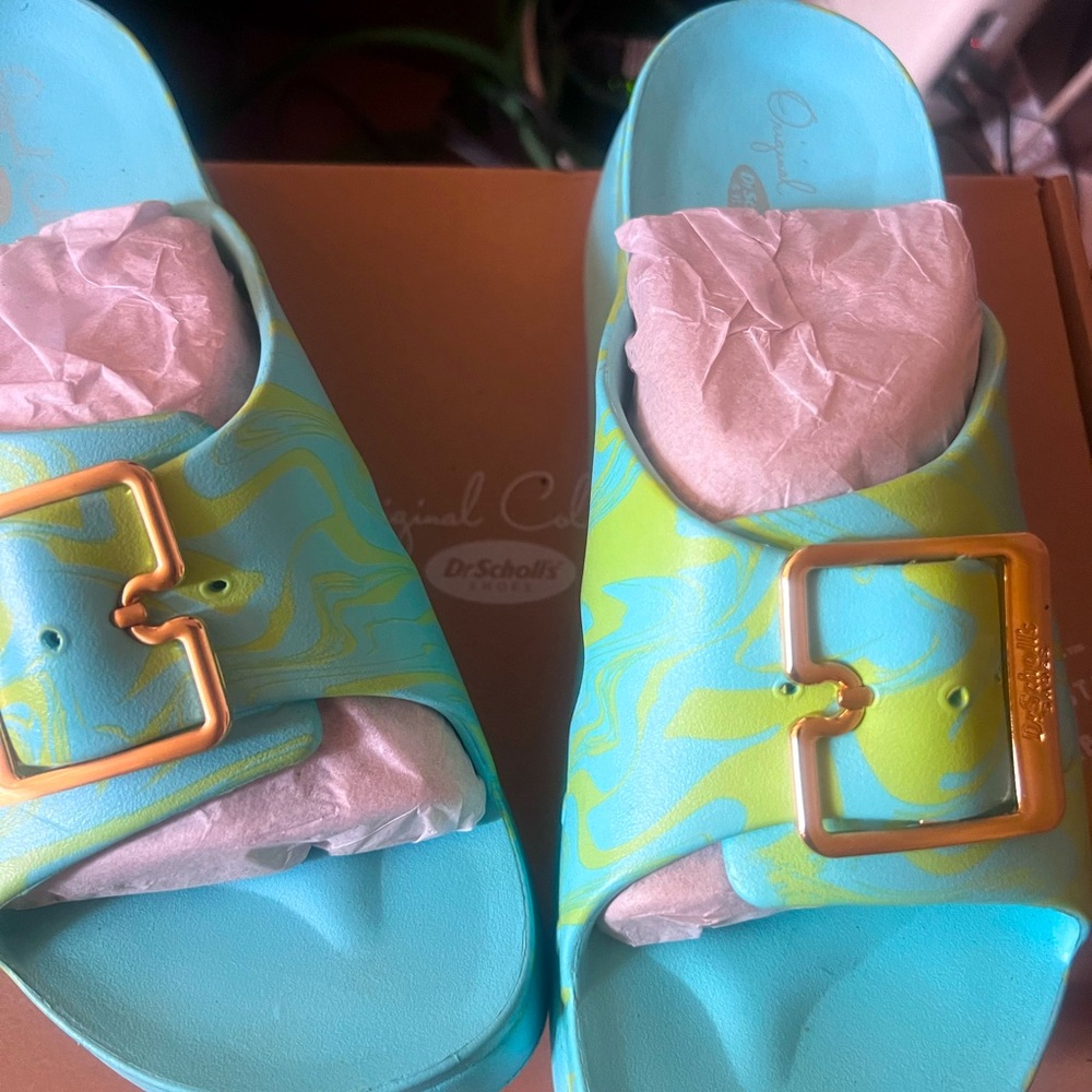 Comfy Dr. Scholl’s Platform Slide
